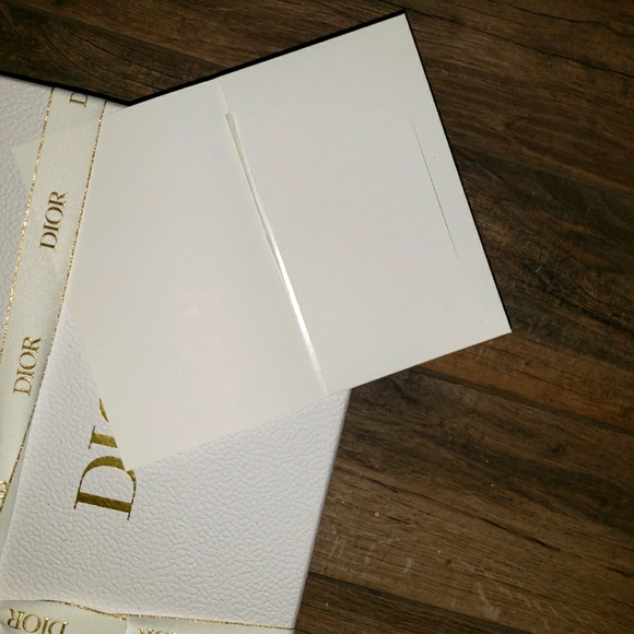 New DIOR Gift Box FULL SET White with Ribbon, Paper, Stuffing & Card - Picture 5 of 9
